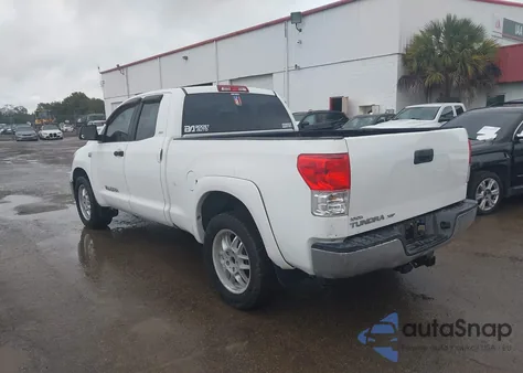 2010 Toyota Tundra Grade 4.6L V8 z USA, uszkodzony, nr VIN 5TFRM5F14AX007003